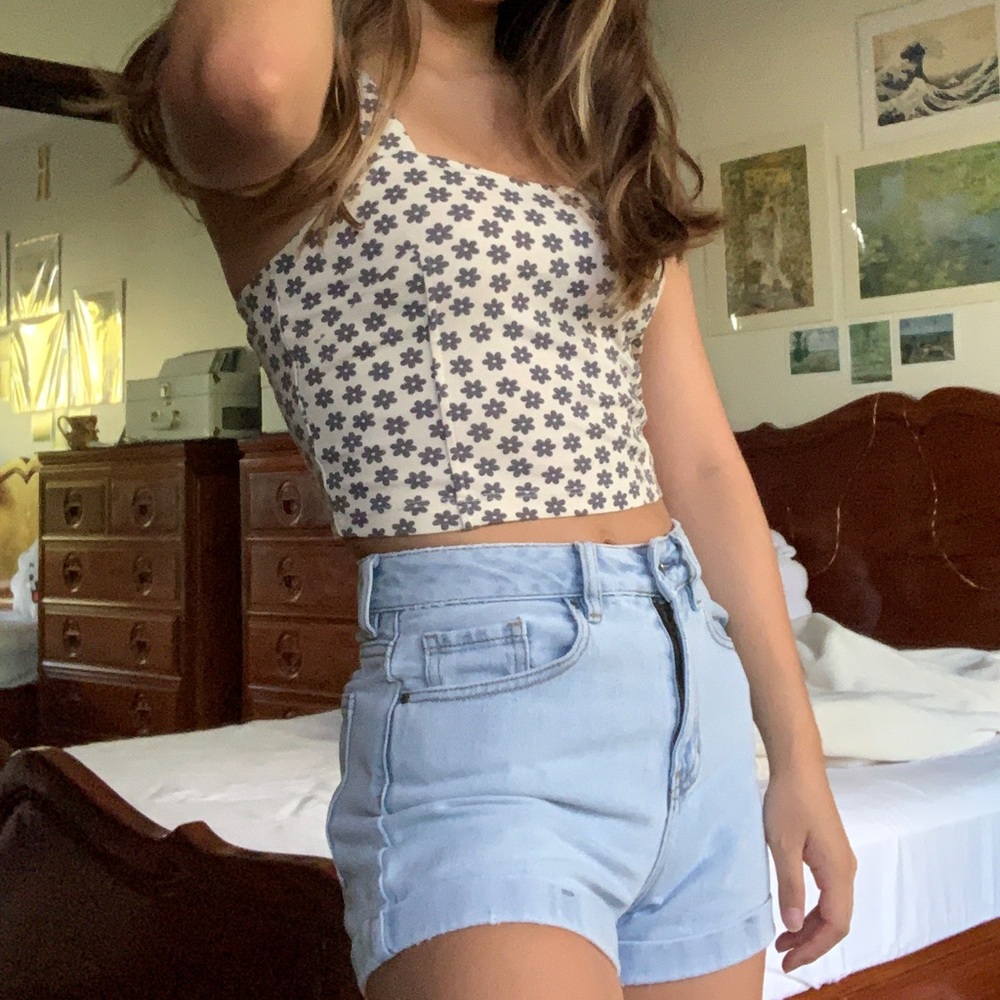 RARE✨ BRANDY MELVILLE FLORAL ZIP-UP TOP